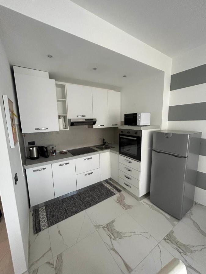 Appartement Marconi67 à Desenzano del Garda Extérieur photo